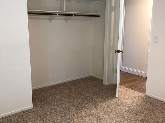 3rd image of 4610 Noche Ln