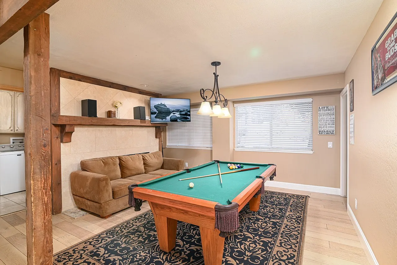 5 bed, 3850 sqft, $6,800 — Photo 3