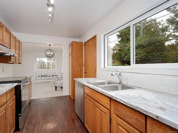 5th image of 3536 Henderson Rd