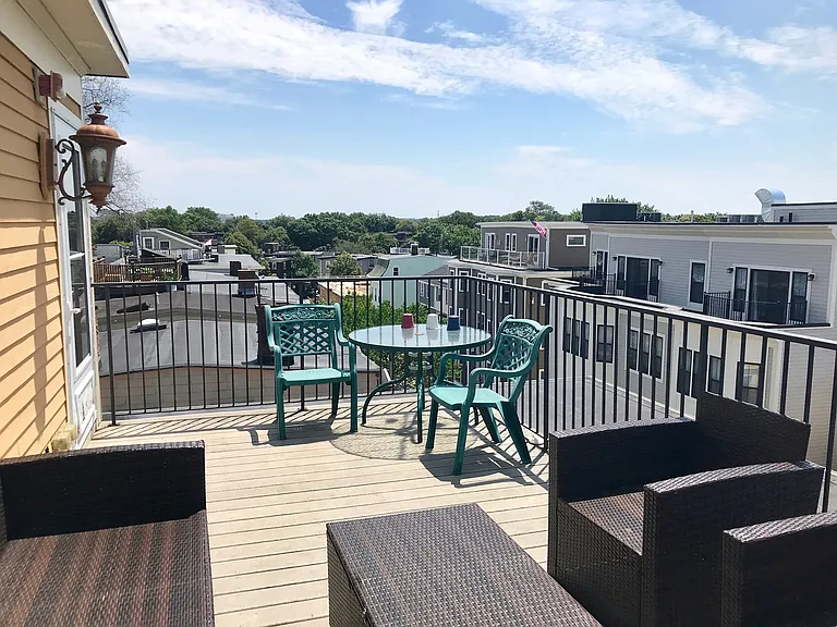 360-362 Dorchester St #3 — Photo 21
