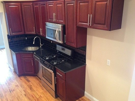 2nd image of 741 Vermont St