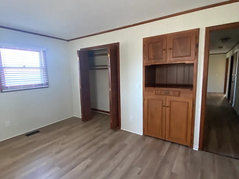 1806 E Spring St — Photo 7