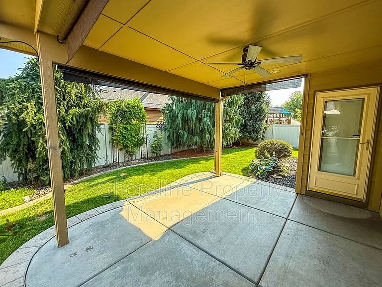 2328 E Satterfield St — Photo 32