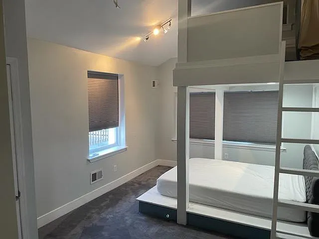 628 N 16th St — Photo 11