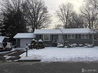 51 Adams St, Edison, NJ 08820