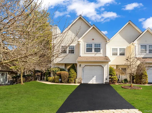 229 Erik Drive, East Setauket, NY 11733