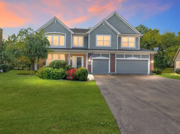 2346 Sarazen Dr, Vernon Hills, IL 60061