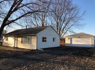 34W790 N James Dr, St Charles, IL