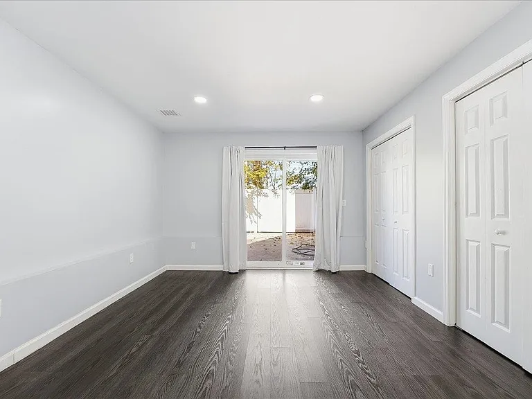 225 Freeman Ave #1 — Photo 11