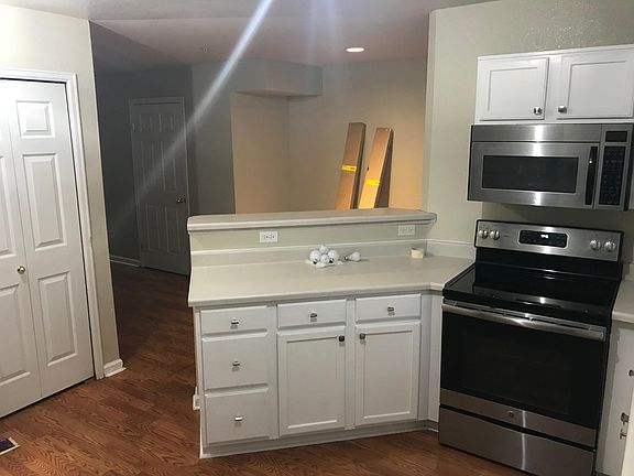 3rd image of 1320 S Monaco Pkwy APT 2
