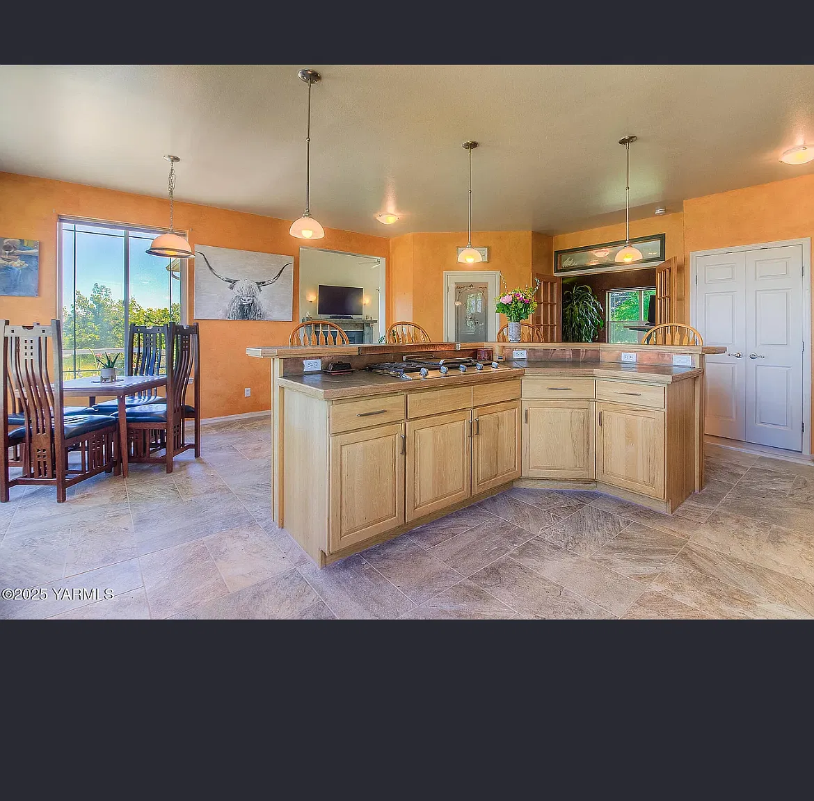 4 bed, 3026 sqft, $1,800 — Photo 4