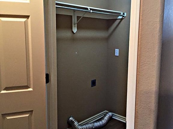 Washer/dryer hook ups