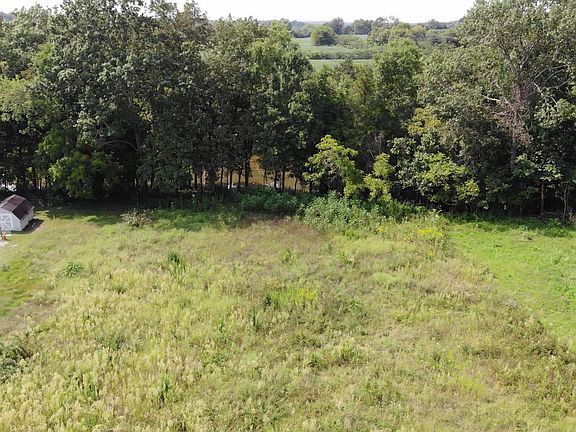 3rd image of 1052 Emerald Valley Dr