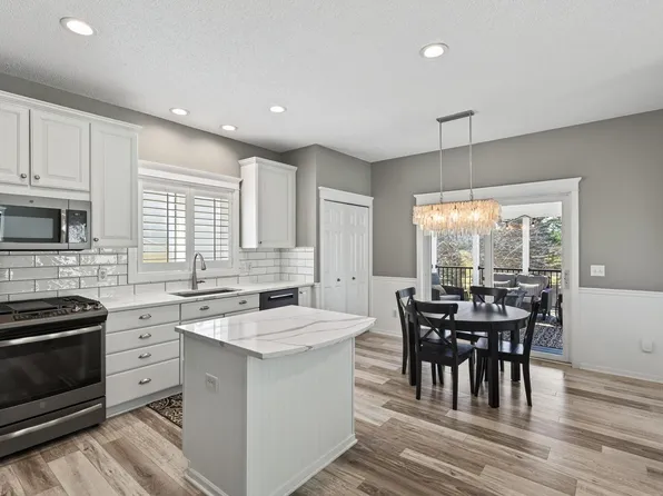 19182 Ismay Ct, Lakeville, MN 55044