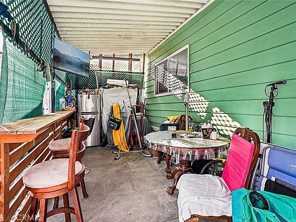 3rd image of 7101 Rosecrans Ave