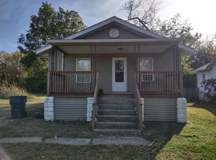 4900 N Park Dr, Washington Pk, IL 62204