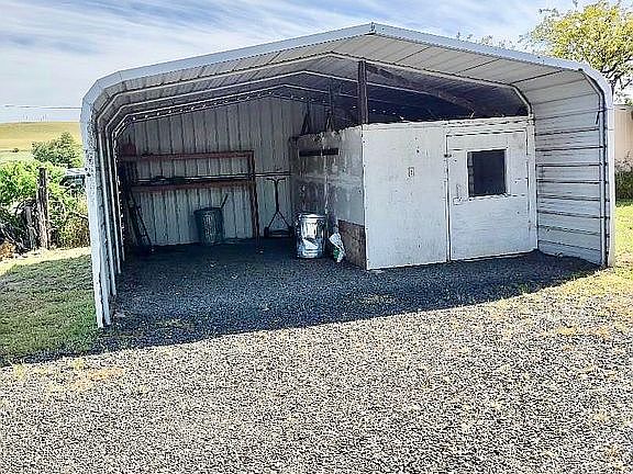 Carport, w/storage area