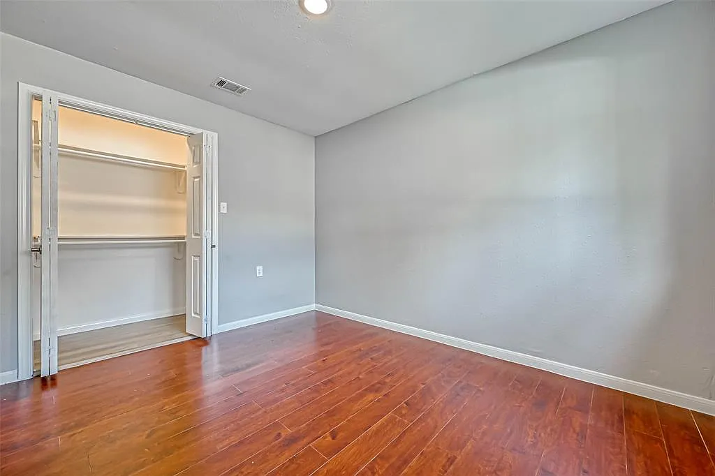 Building Photo - 5031 Cicada Ln