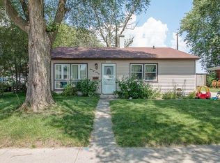 3841 Oak Crest Ln, Hammond, IN 46323