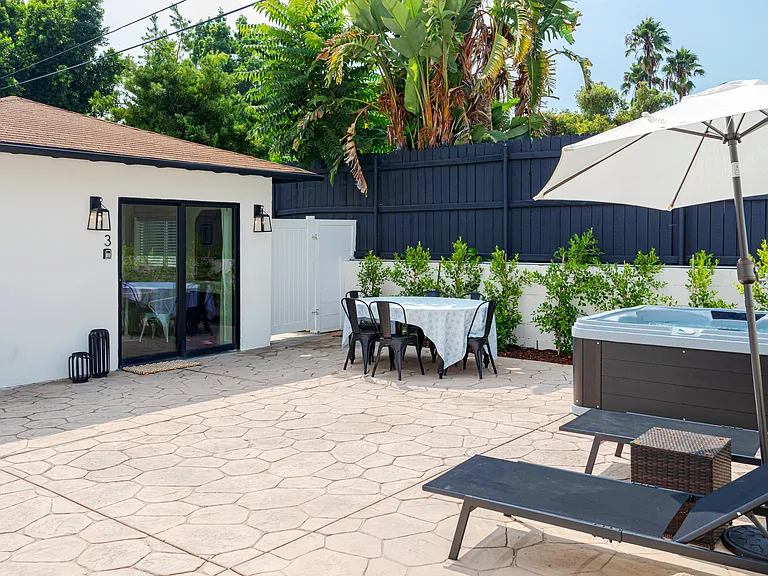 6047 Ethel Ave — Photo 4