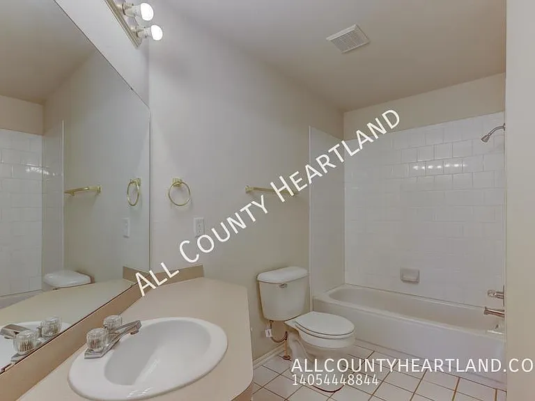 12412 SW 11th St — Photo 17