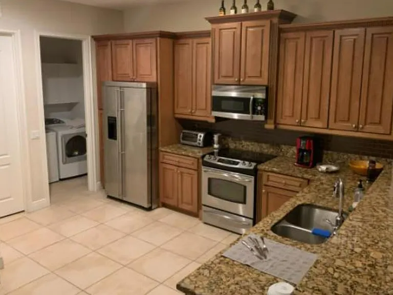 5021 Vine Cliff Way W — Photo 9