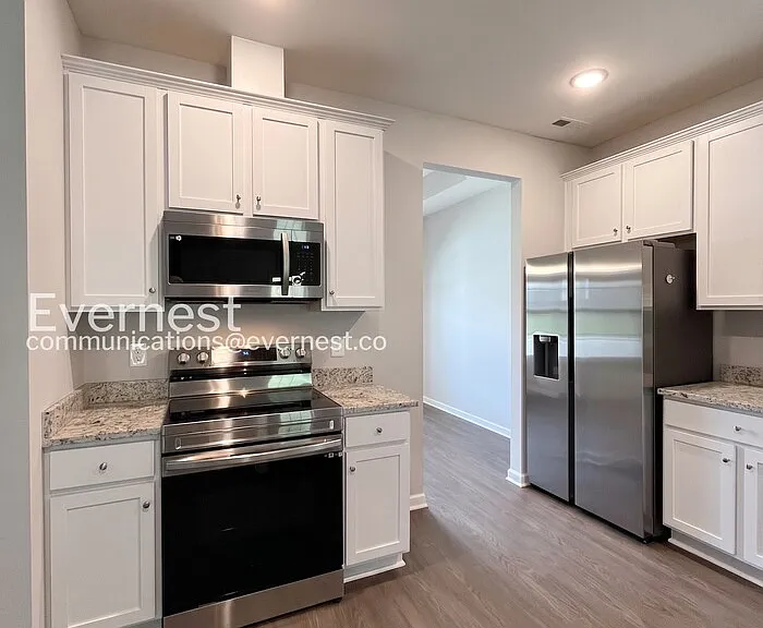 1046 Echo Ridge Rd — Photo 6
