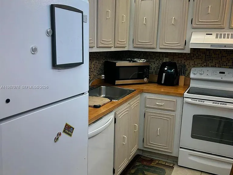 3821 Environ Blvd #202 — Photo 6