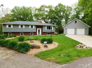 3812 Evergreen Ct, Pekin, IL 61554