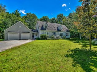 39 Nokomis Dr, Palmyra, ME 04965
