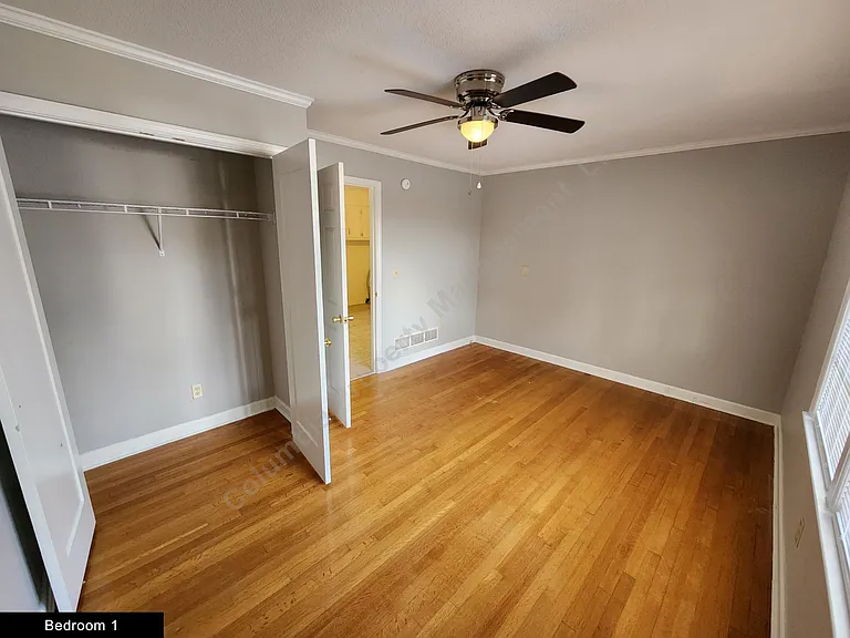 319 Kilbourne Rd — Photo 14