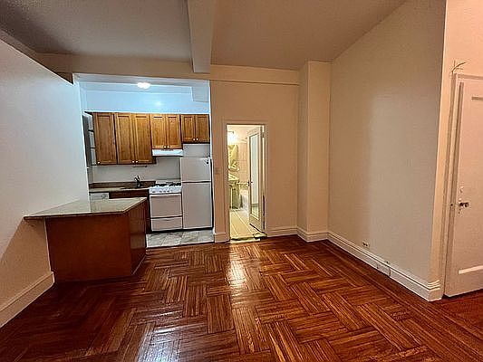 1st image of 127 W 96th St APT 1D