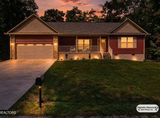 3015 Kiki Dr, Crossville, TN 38572