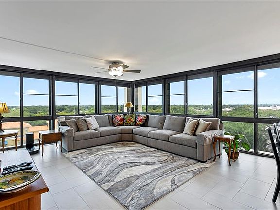3rd image of 3301 Bayshore Blvd Unit 901E
