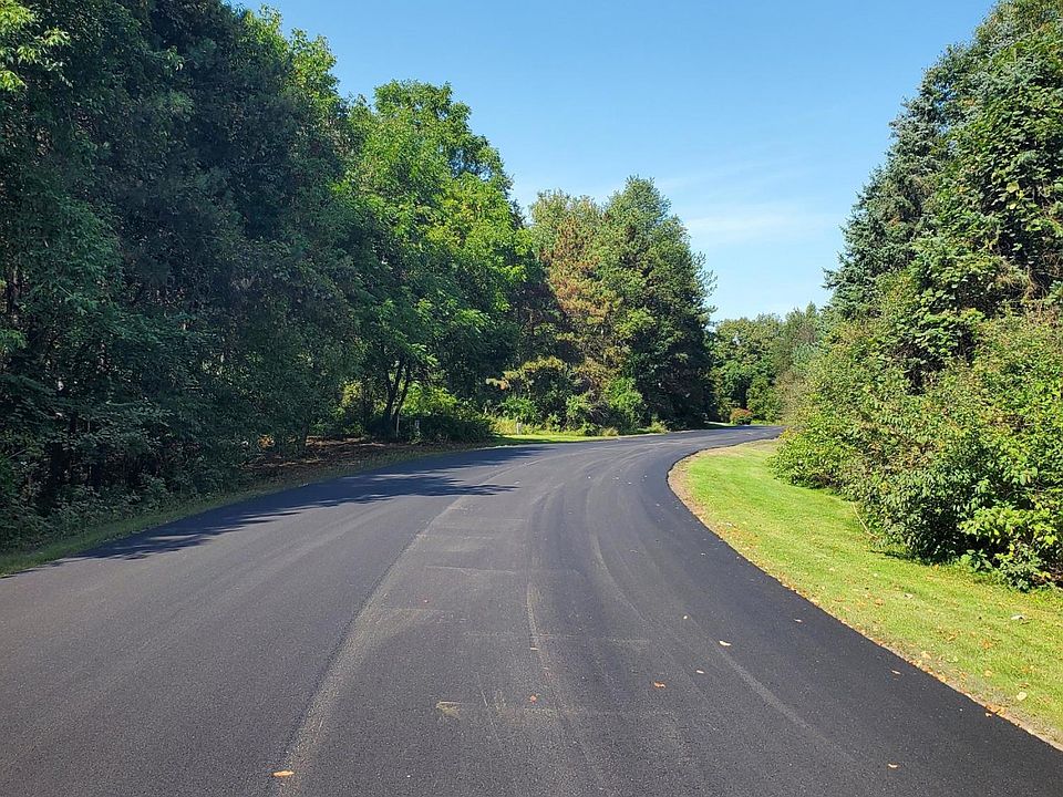 2nd image of 17150 Spruce Cove Trl NE