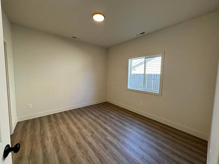 115 Alderson Ave — Photo 13
