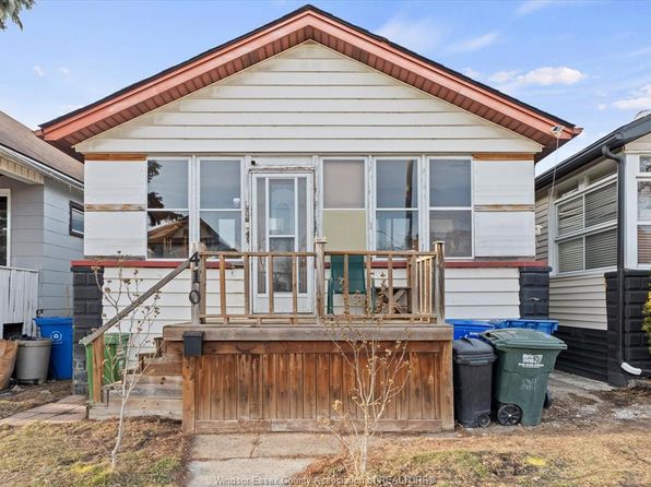 410 Caroline St, Windsor, ON N9A 6A6