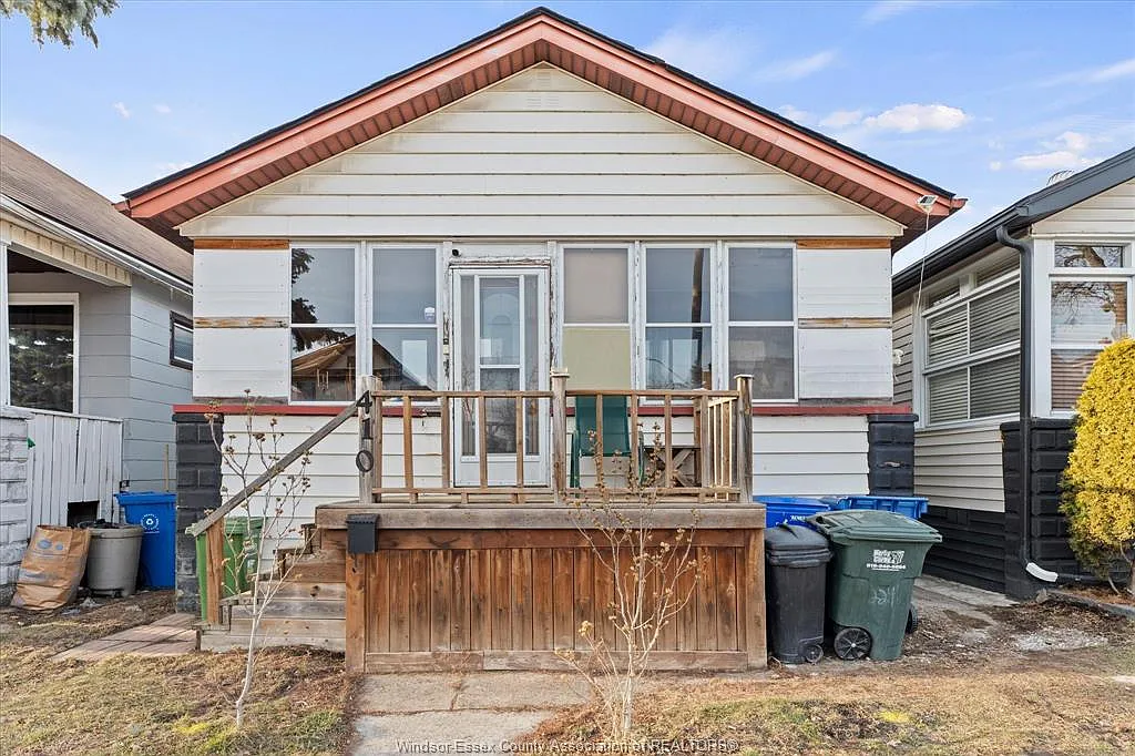 410 Caroline St photo 1
