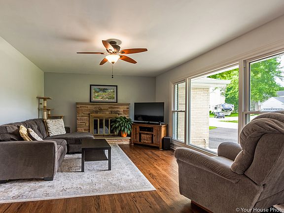 4th image of 38026 N Academy Dr