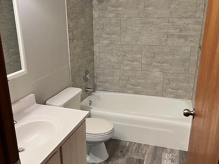 404 Frances St #6 — Photo 3