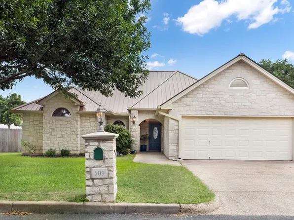 609 Tanya St, Fredericksburg, TX 78624