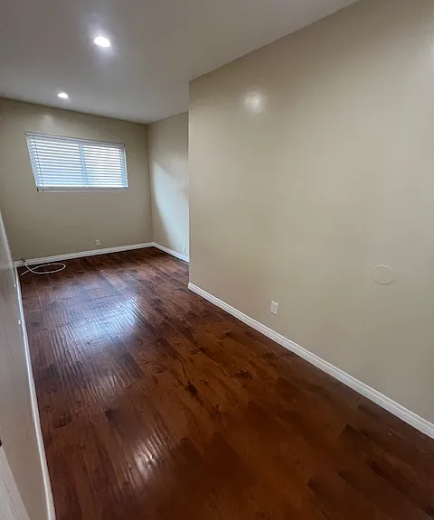 14823 3/4 S Lemoli Ave — Photo 4