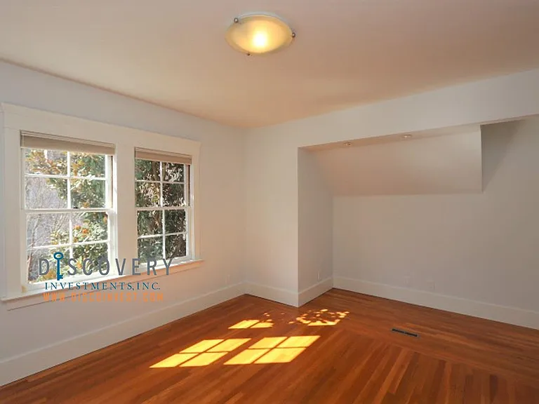 812 Trestle Glen Rd — Photo 15