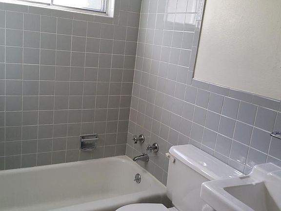 5th image of 4241 Lasata Dr APT D