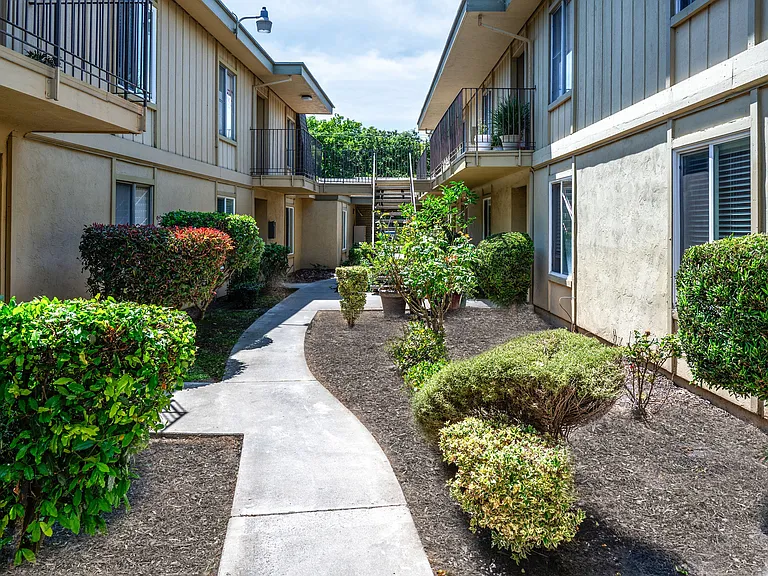 Fairway Estates — Photo 26