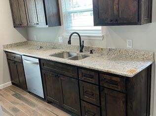 6617A Oakwood Lake Ct #6617A, Granbury, TX 76049