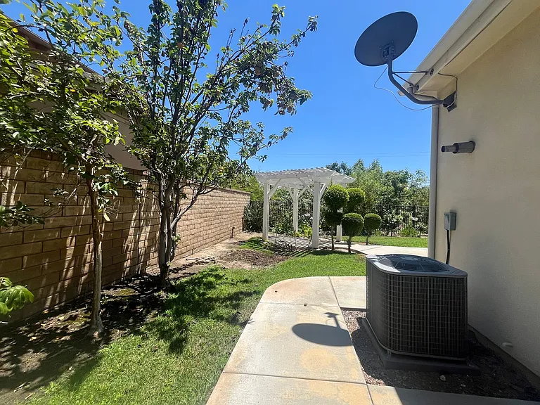 1134 Las Colinas Way — Photo 22