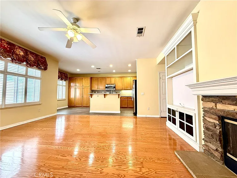 1319 Jacaranda Cir — Photo 7