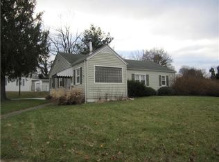 11 Robinson Dr, New Castle, DE 19720