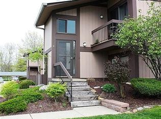 9010 Portage Pointe Dr, Streetsboro, OH 44241